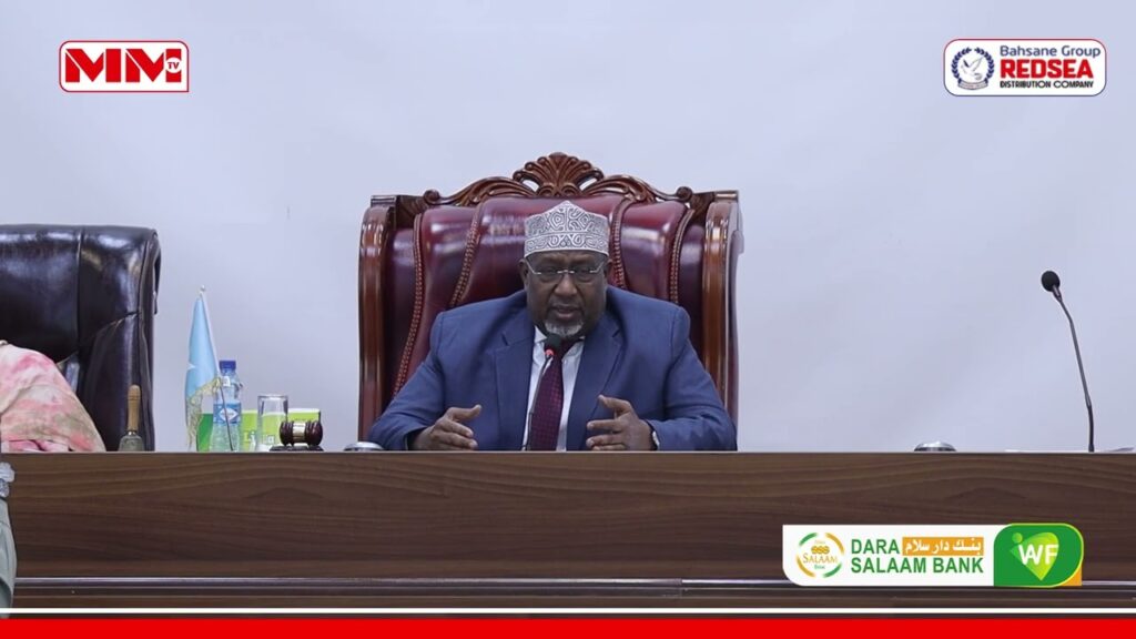 “Sabtida wixii ka dambeeya Xildhibaanki maqnaada xuquuqdiisa ayuu waayi…” Gudoomiye Aadan Madoobe.