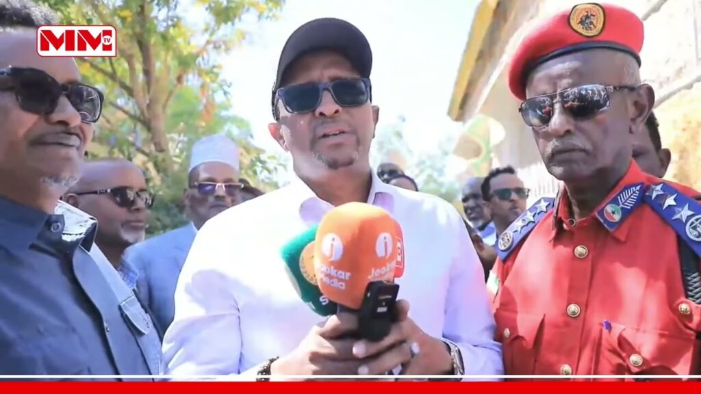 Lacag loogu deeqay Qoyskii dabka shanta qof kaga geeriyoodeen